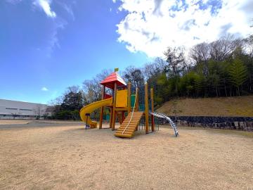 なかよし公園の遊具（令和7年度更新）