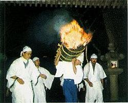 いごもり祭（音なしの奇祭）の様子