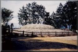 カザハヒ（石のカラト）古墳