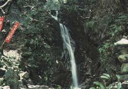 交野山の麓にある源氏の滝