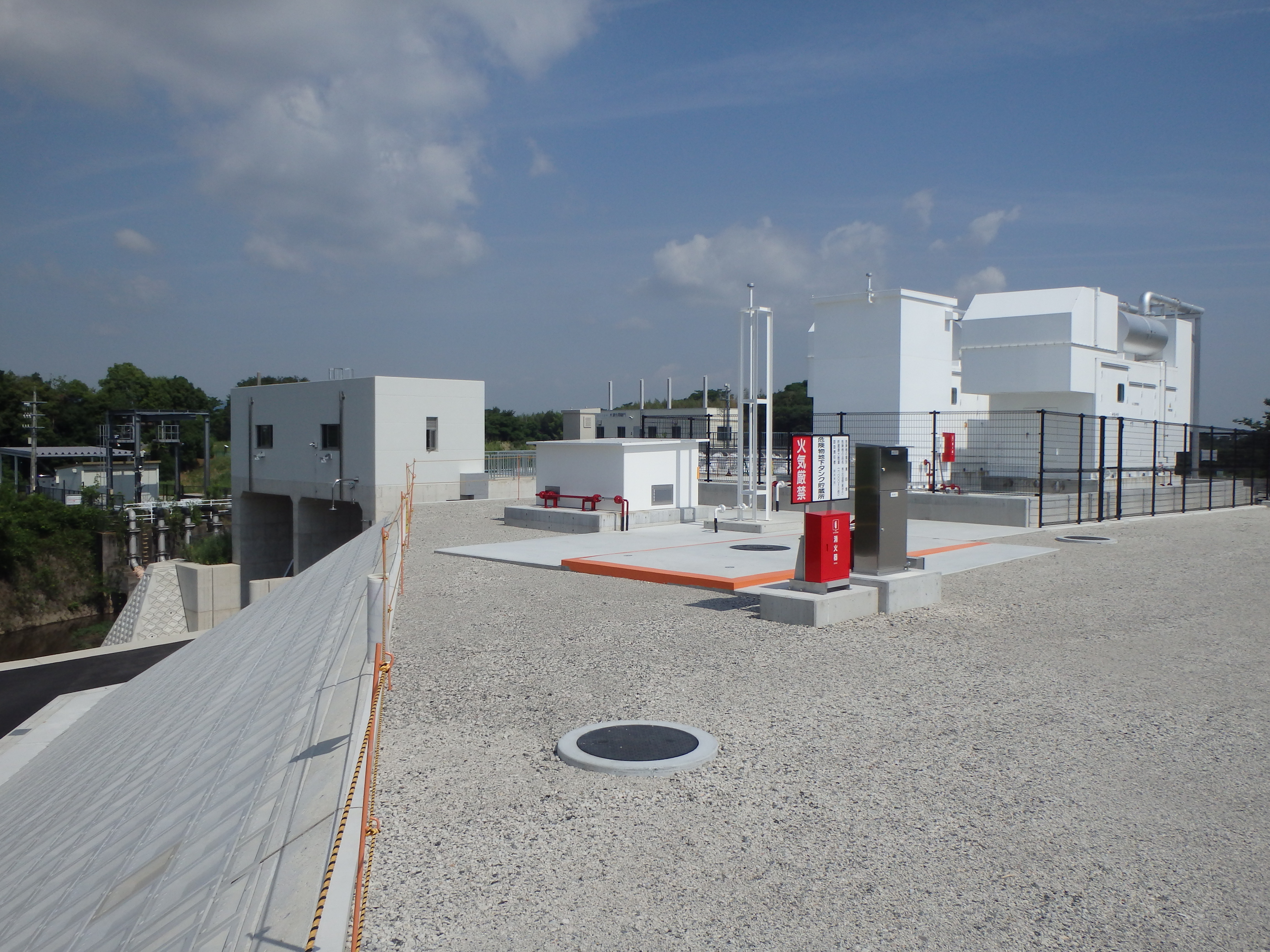 発電設備の後ろからの写真