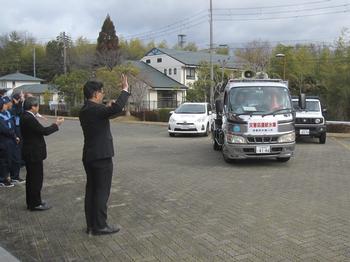 応急給水職員の派遣される様子3