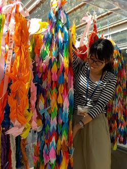 平和の折り鶴の写真