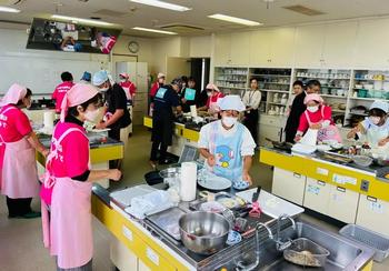 食育レシピコンテストの様子