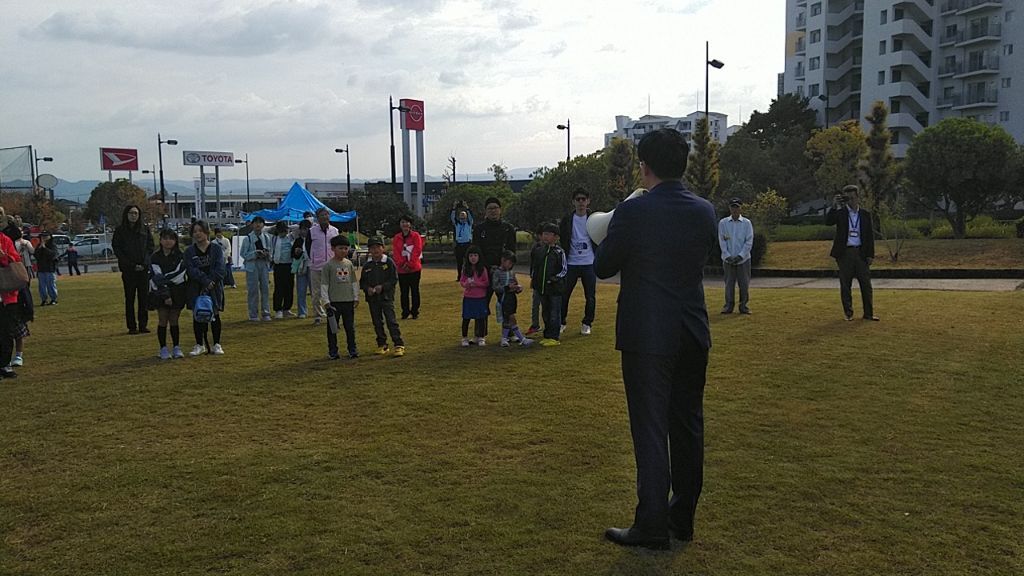 挨拶中の市長の写真