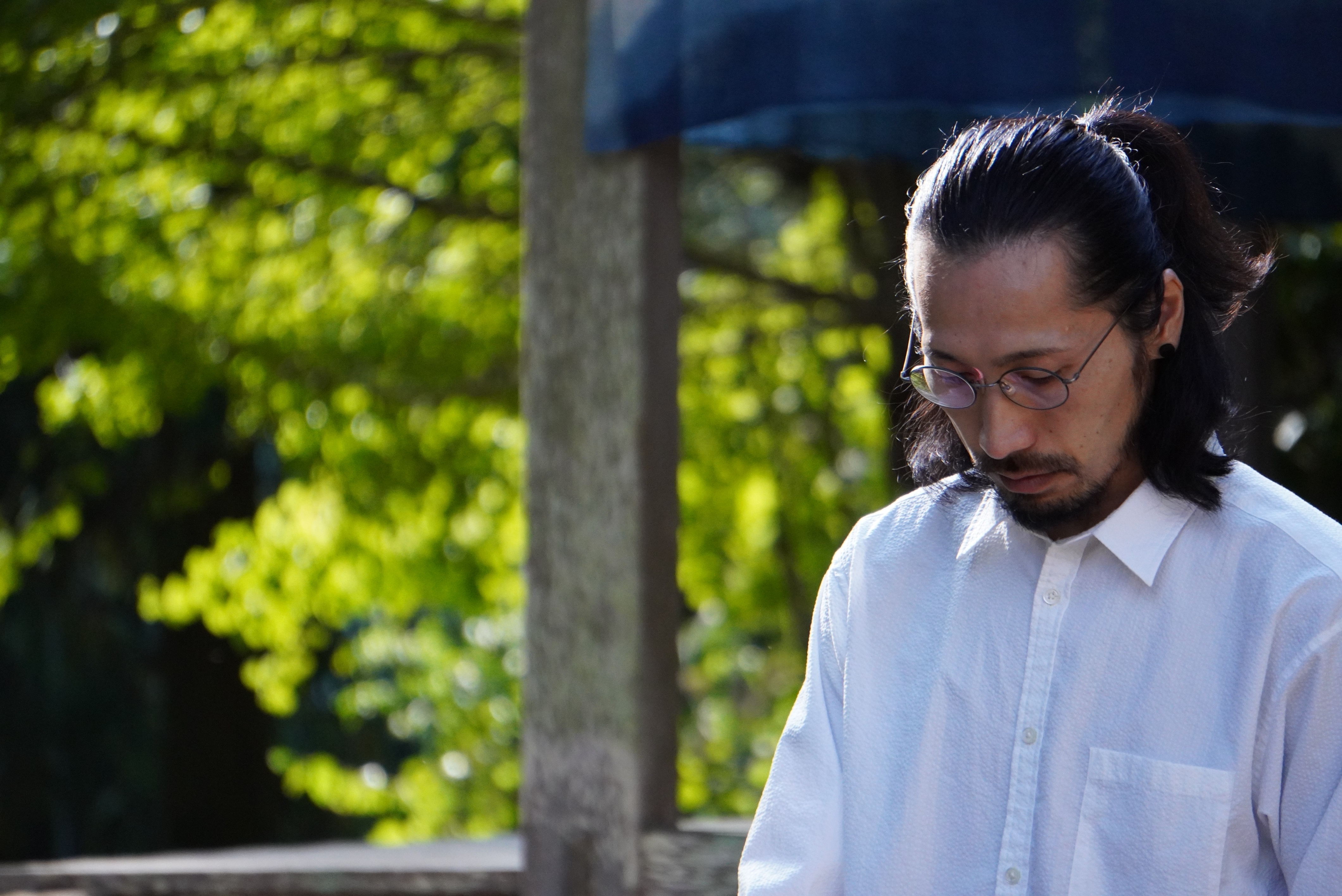 河原恵美須神社でハピドラムを演奏する竹中さんの写真4