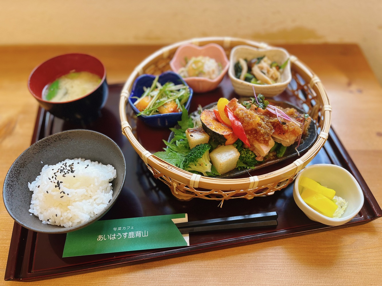 鹿背山定食の写真