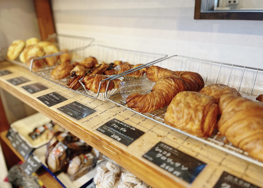 陳列されたパンの写真2