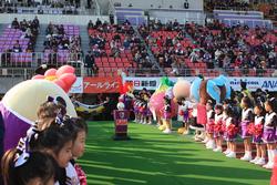 ハーフタイムの場内パレードの様子