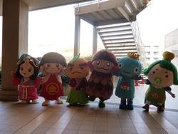 イベント会場でのいずみ姫とゆるキャラの写真