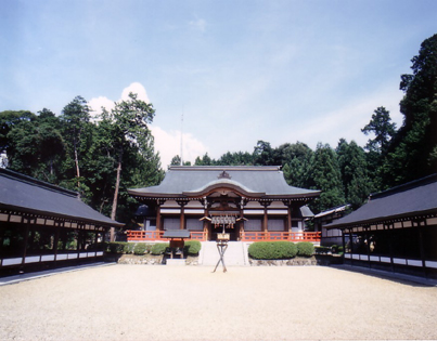 岡田国神社境内の様子