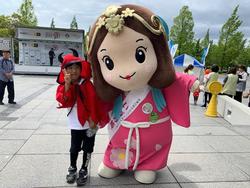 参加者といづみ姫の写真3