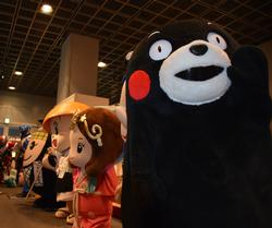 全国のキャラクター達との写真1