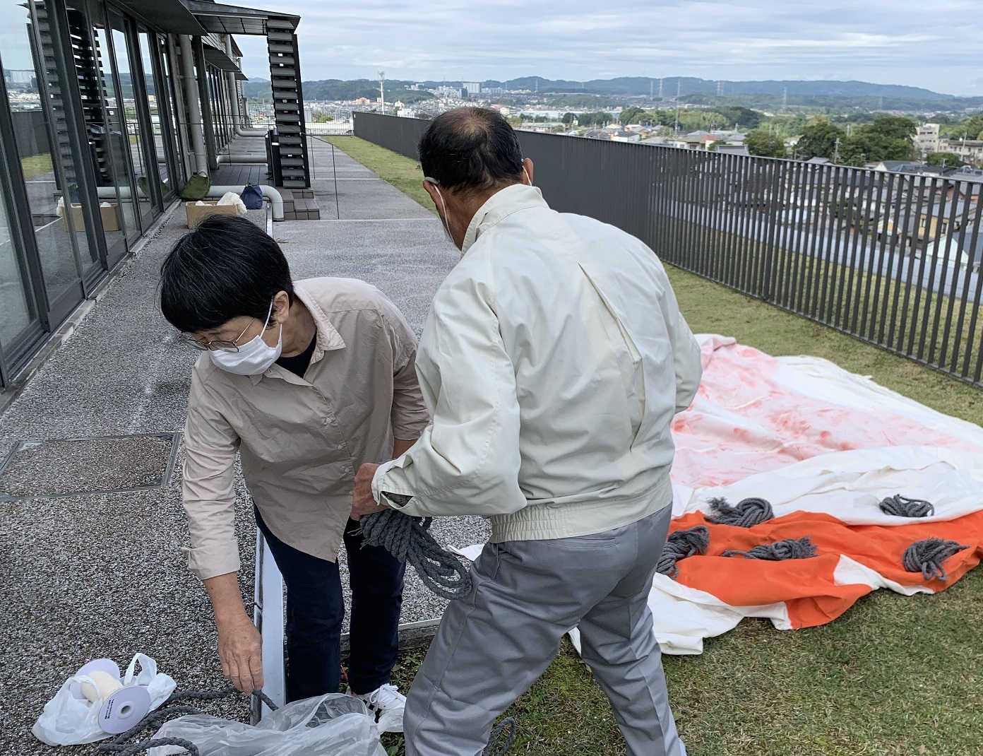 設置作業をしてくださったボランティアさんの写真