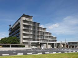本庁の外観の写真