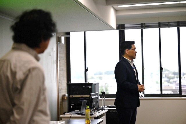 挨拶する市長の写真