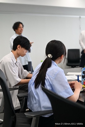 会議の様子その16