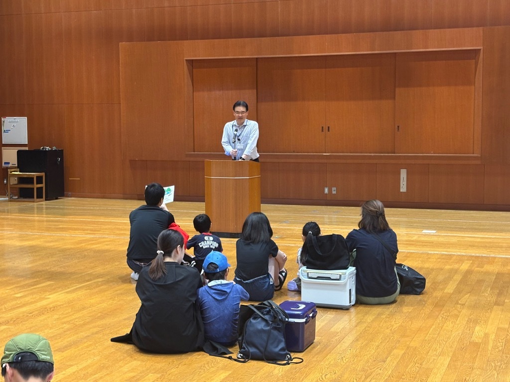 川魚つかみでの市長挨拶