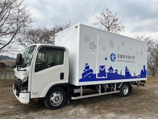 トイレカーの写真です。