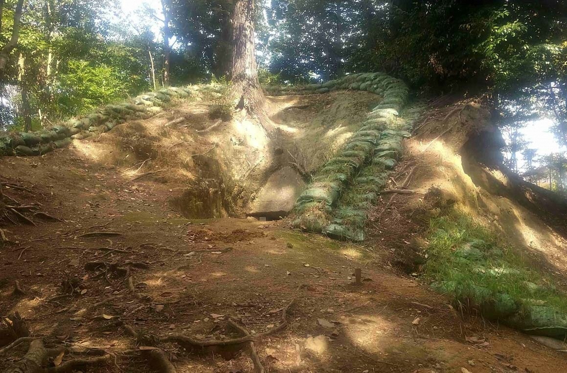 塚穴古墳_全景正面