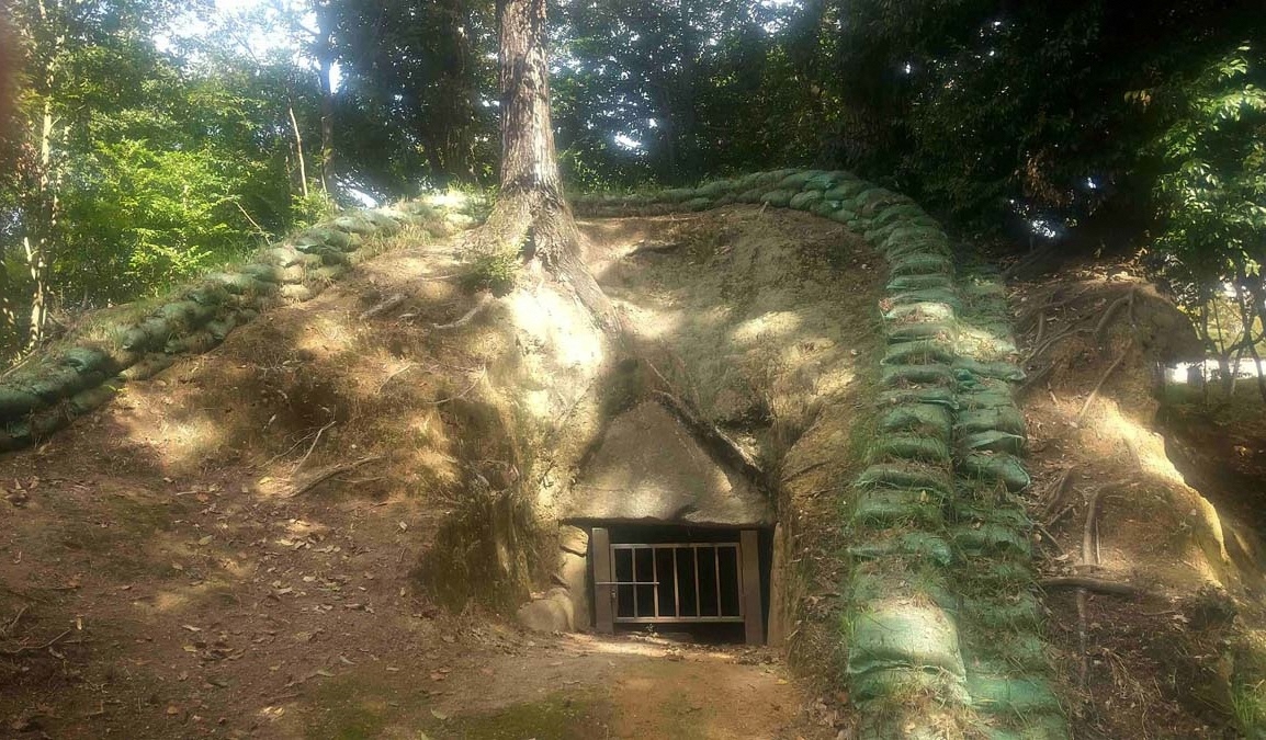 塚穴古墳_門扉