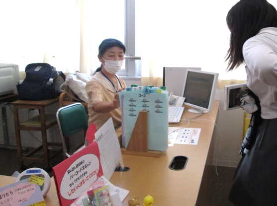 図書支援の様子3