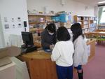図書支援の様子2