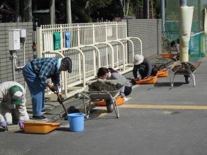 環境整備支援の様子1