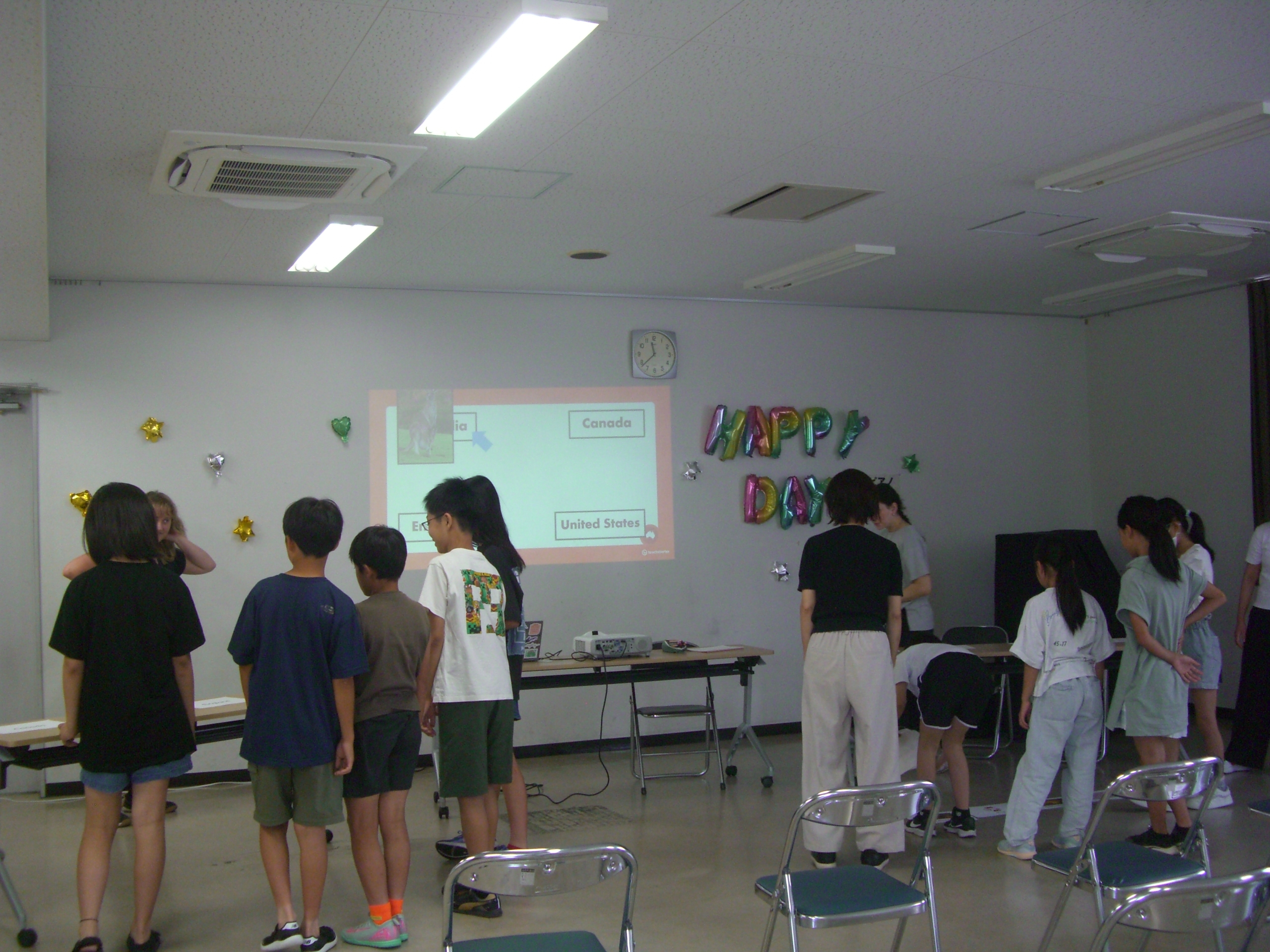 高学年の英語イベントレッスンの様子2